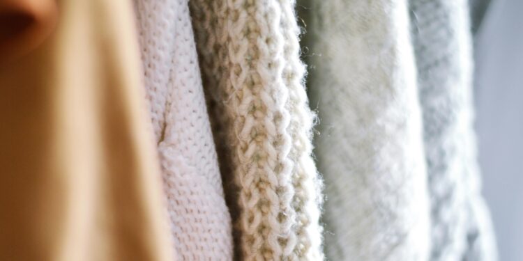 6 Trendsetzende Ohrring-Modemarken, die Ihren Stil aufwerten