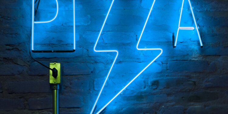 Pizza Hut und Yeastie Boys arbeiten zusammen an aufregendem New York-Style Pizza-Bagel – Erfahren Sie, wie Sie Ihres kostenlos bekommen können!